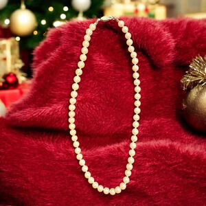 Avon | Faux Cream Pearl Necklace (18”)